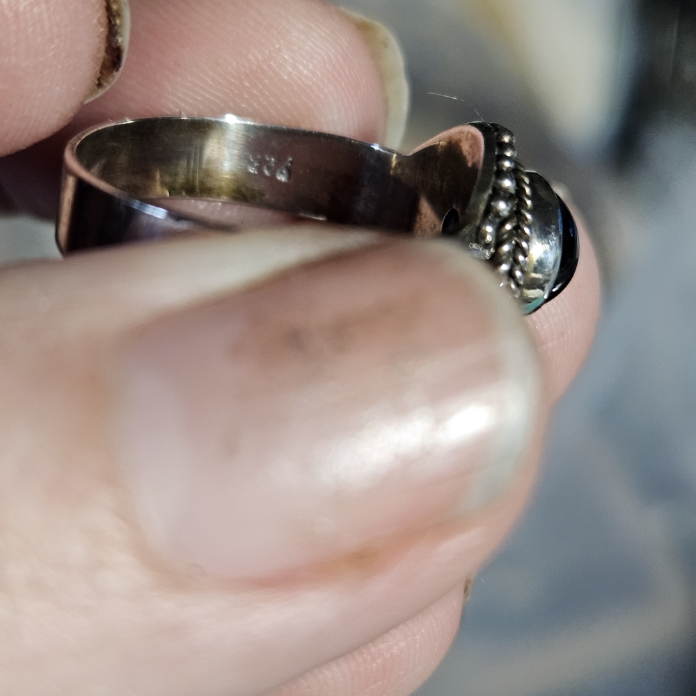 Silver Band Ring - Picture 4 of 4